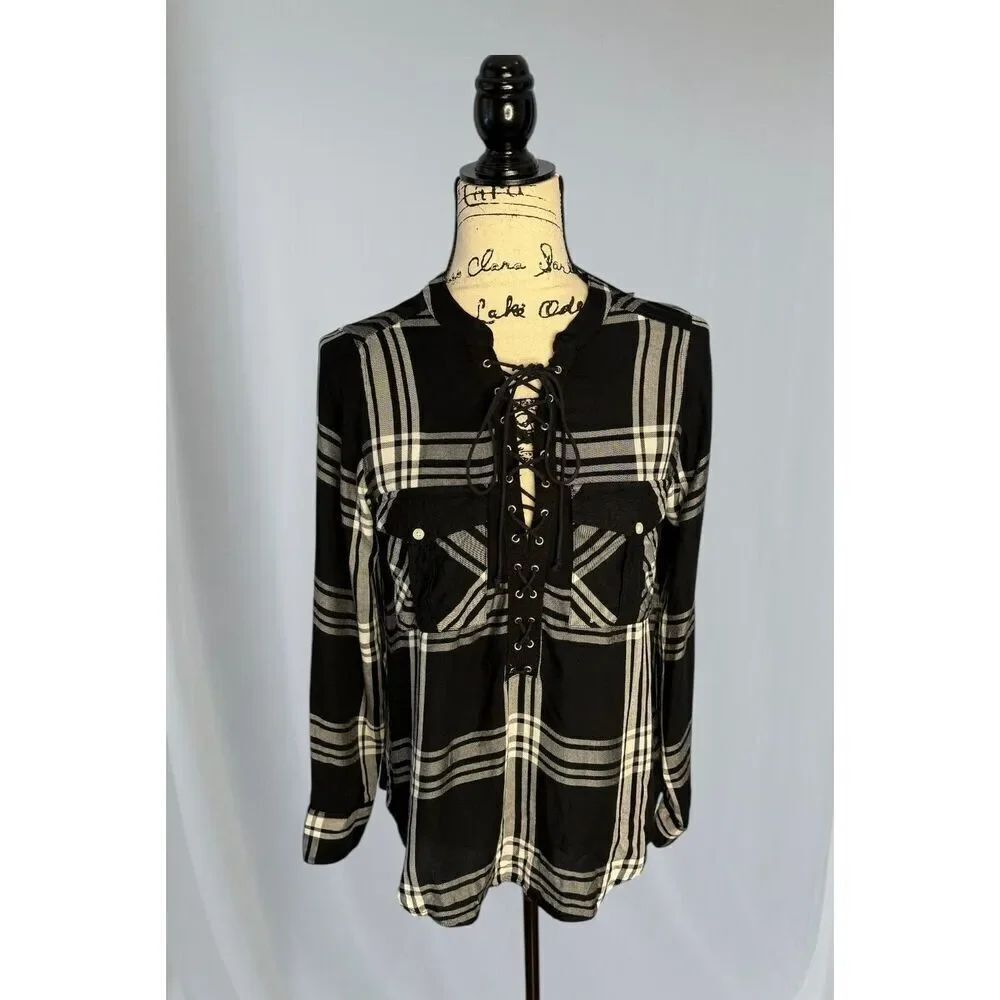 Express Women's Size Medium Black White Button Down Long Sleeve Shirt Western